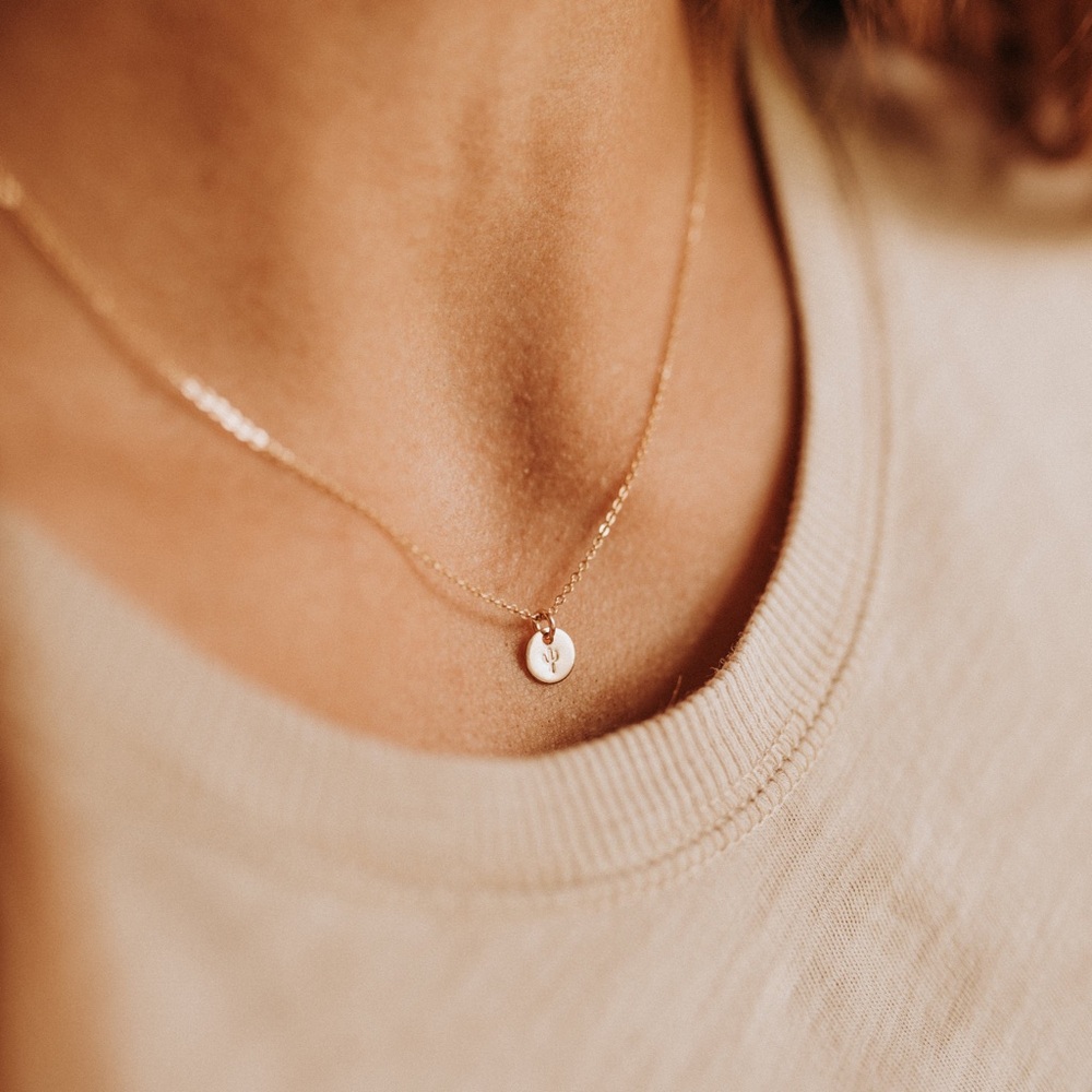NIB Made by Mary 14k Gold Filled December Birthday 3/8" Disk Necklace 16"-18"